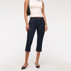 Abercrombie & Fitch Black Mid Rise Capri Jeans
